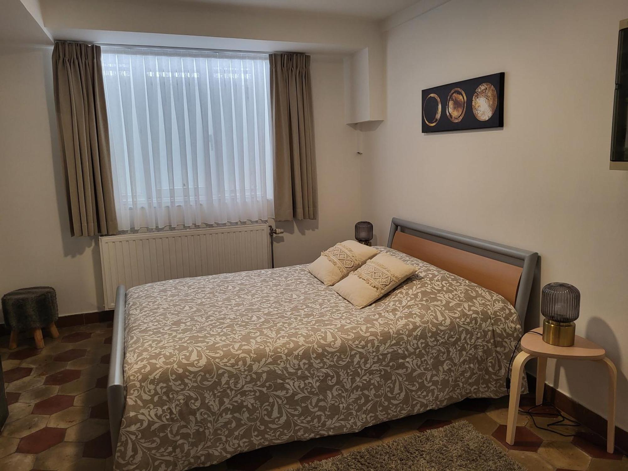 Brussels Bed & Blockchain Private Rooms With Shared Bathroom Etterbeek 객실 사진
